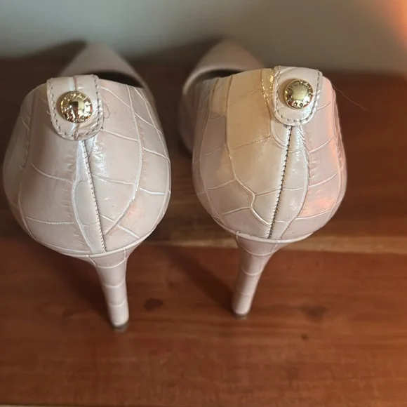 Mk shoes size 7 M - Picture 5 of 8